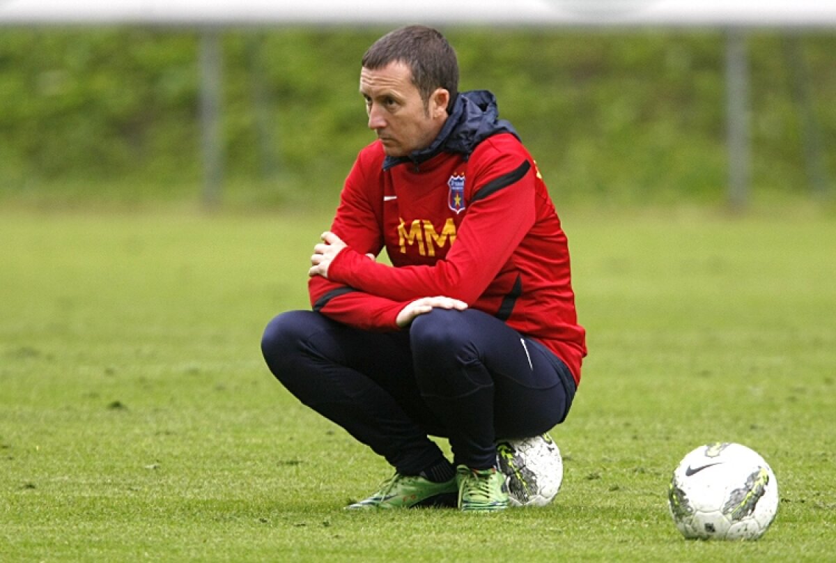 Ultraşii rapidişti sînt luaţi peste picior de un stelist: "Băieţi, aţi dat-o pe greacă?"