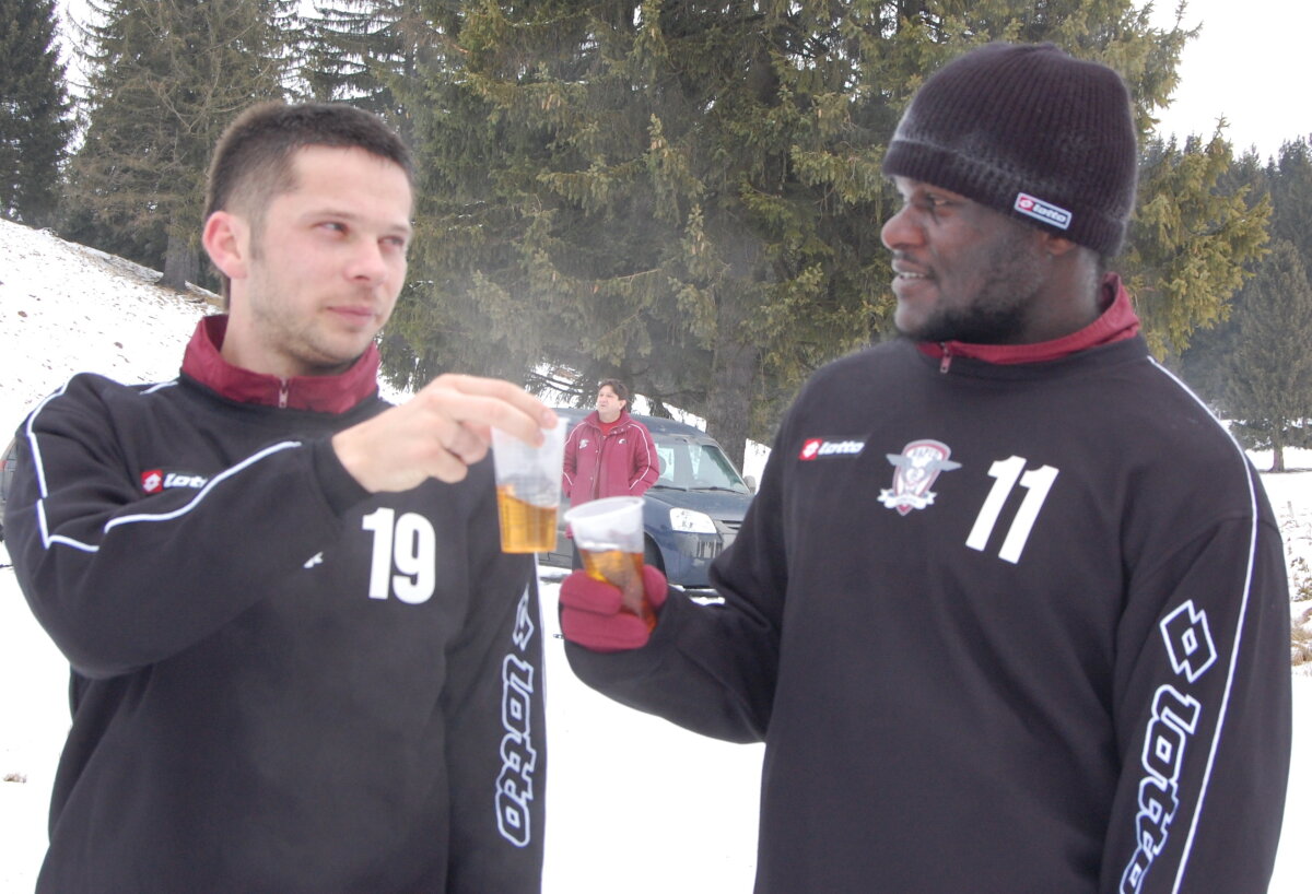 Ne prăpădim de rîs cu fotbalul nostru! » Întîmplări neştiute, personaje de poveste, scene amuzante