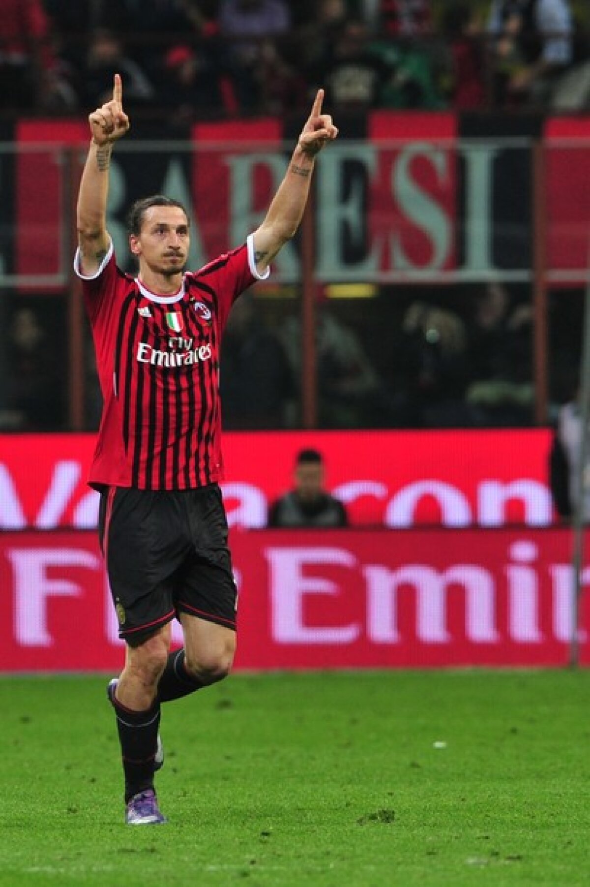 VIDEO » Super-Zlatan! Cu "dubla" lui, Milan a bătut Roma, 2-1