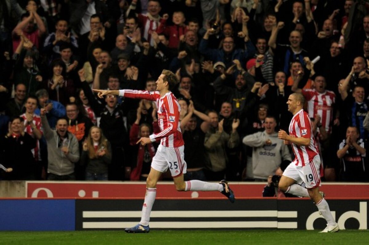 VIDEO » CE GOLURI! Crouch şi Toure s-au întrecut în opere de artă în Stoke - Man. City 1-1