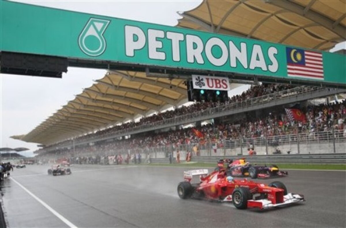 GALERIE FOTO » Victorie pentru Ferrari! Alonso a cîştigat Marele Premiu de la Sepang