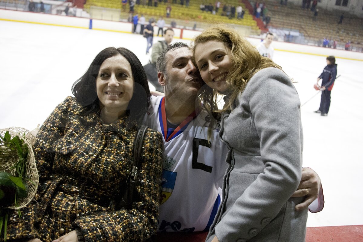 S-a retras bunicul hocheiului românesc: "Mulţumesc, mamă, că mi-ai pus patinele-n picioare"