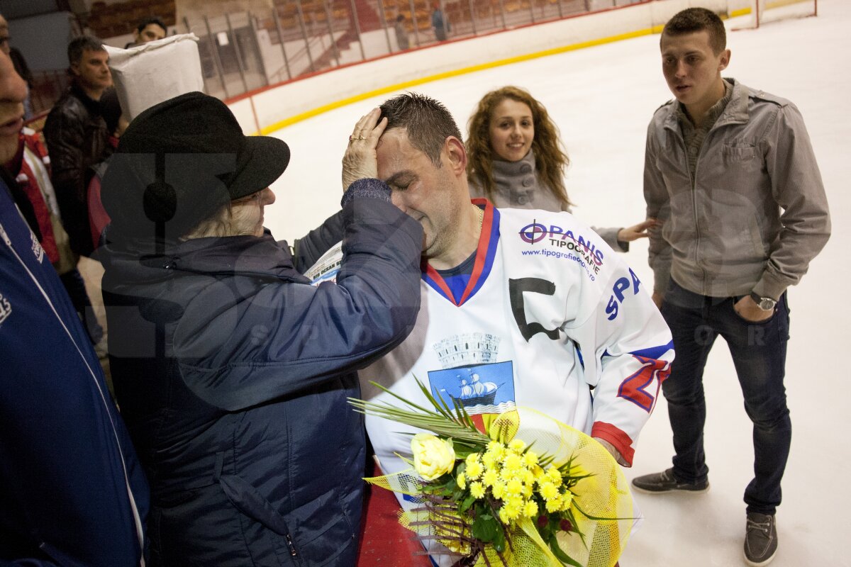 S-a retras bunicul hocheiului românesc: "Mulţumesc, mamă, că mi-ai pus patinele-n picioare"