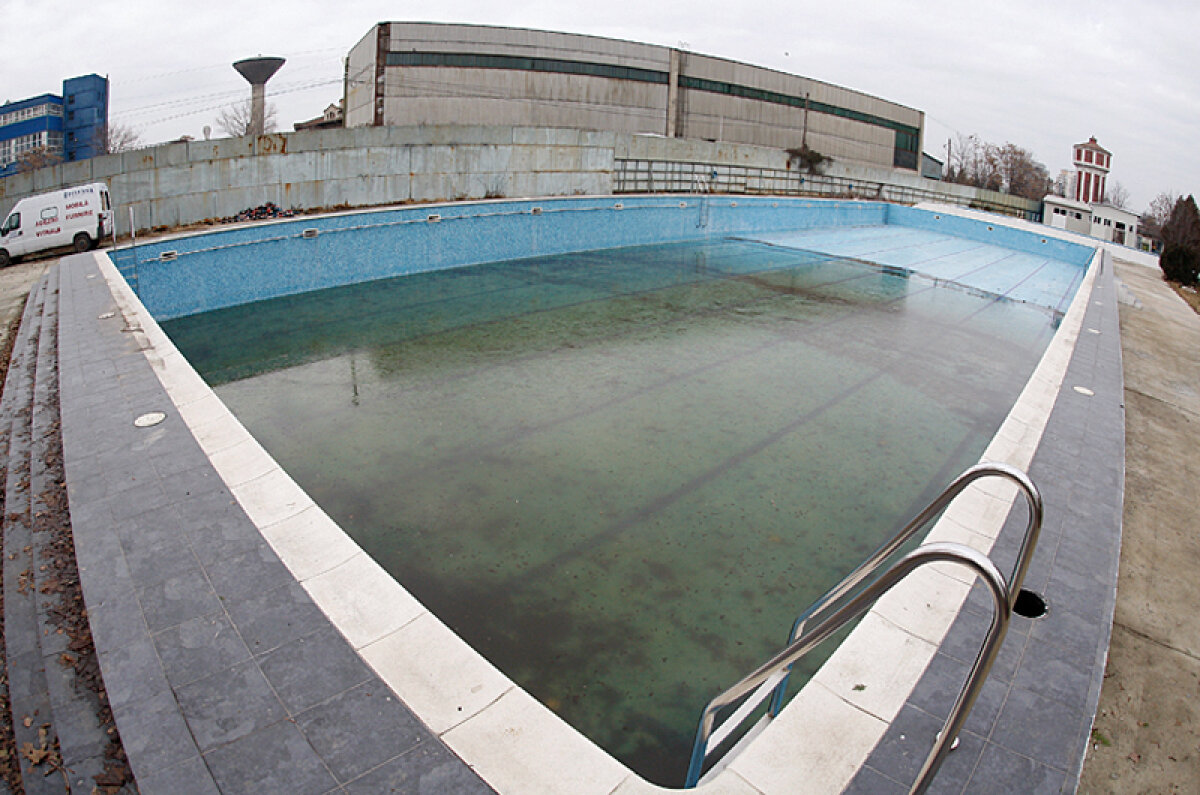 Explicaţie uluitoare despre bazinul olimpic de la CSŞ 2 Bucureşti: ”Scurtat cu 40 de centimetri, fiindcă n-au ajuns banii”