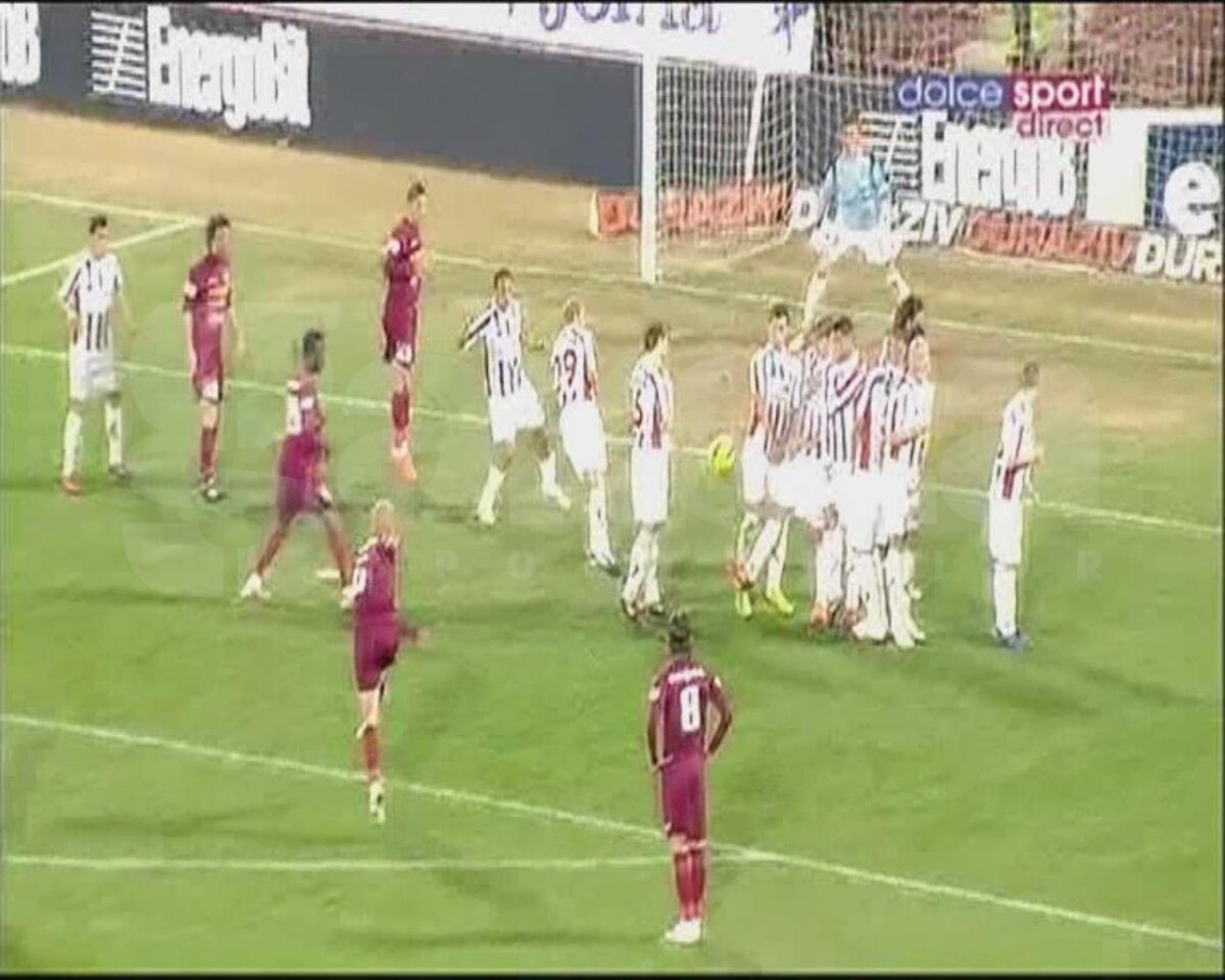 VIDEO CFR Cluj - Oţelul 2-0 » Campioana s-a înmuiat la pauză » "Daţi-vă că trag!"