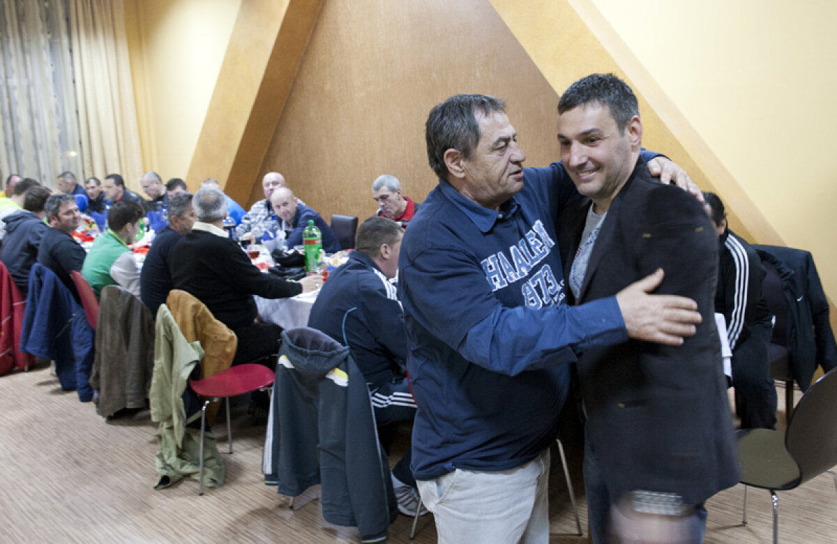 37 de ani de carieră în 7 imagini » O incursiune în viaţa celui mai longeviv hocheist român