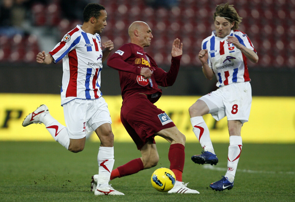 VIDEO&FOTO Gazeta sancţionează "baletul" de la CFR - Oţelul » Aşa arată pagina 1 a ziarului