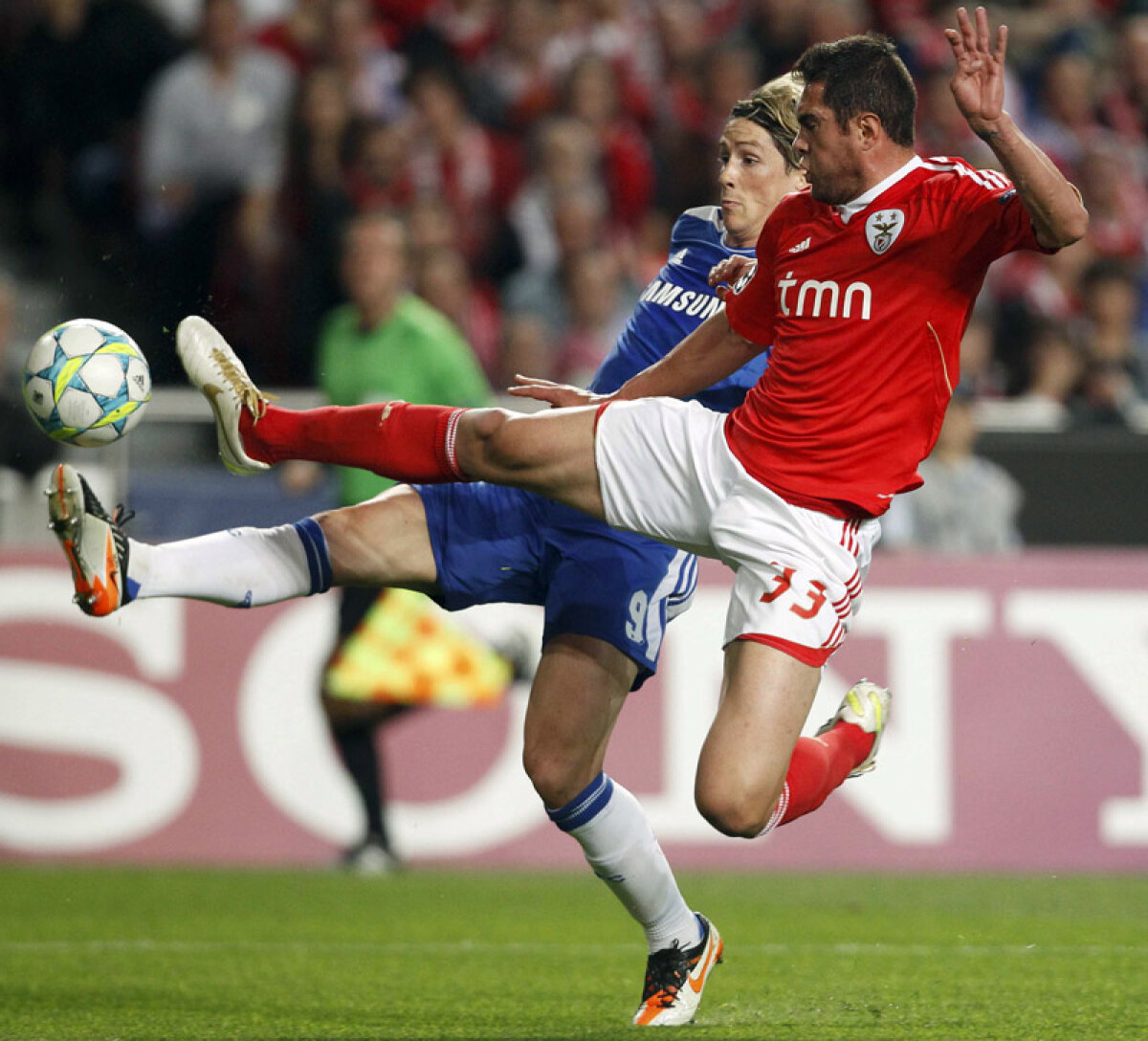 VIDEO This is Real football! » Galacticii au trecut cu 3-0 de Apoel, Chelsea are prima opţiune la calificare după 1-0 cu Benfica