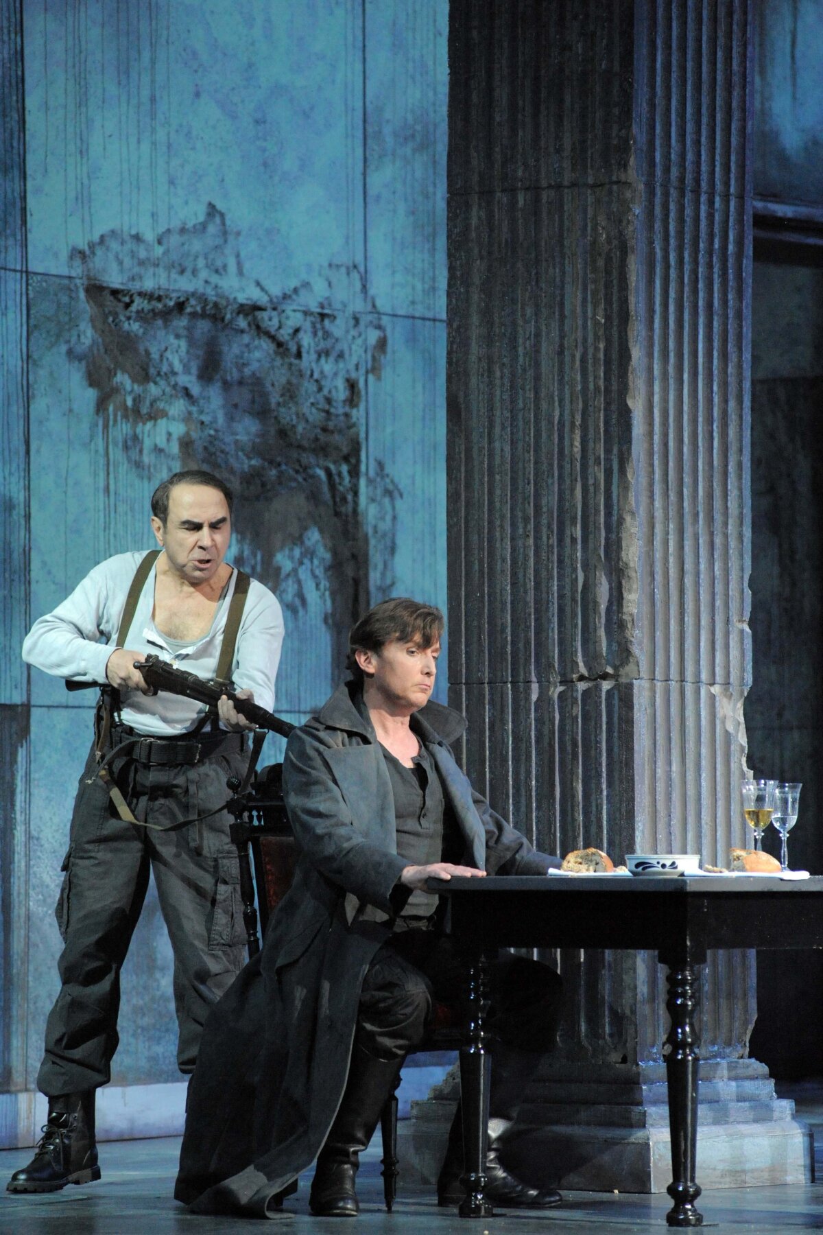 Povestea românului medaliat cu argint olimpic la tir şi ajuns interpret al Operei din Essen