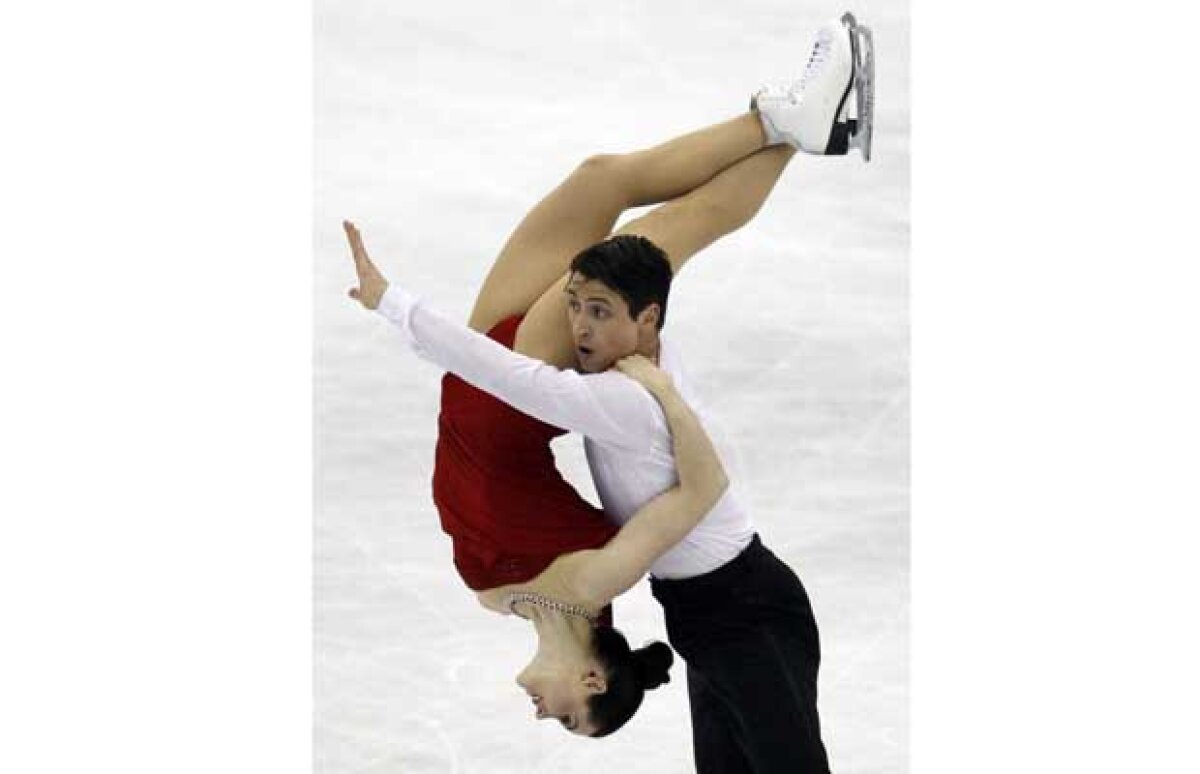 FOTO Au strălucit pe gheaţă » Tessa Virtue şi Scott Moir au cucerit cel de-al doilea titlu mondial la dans