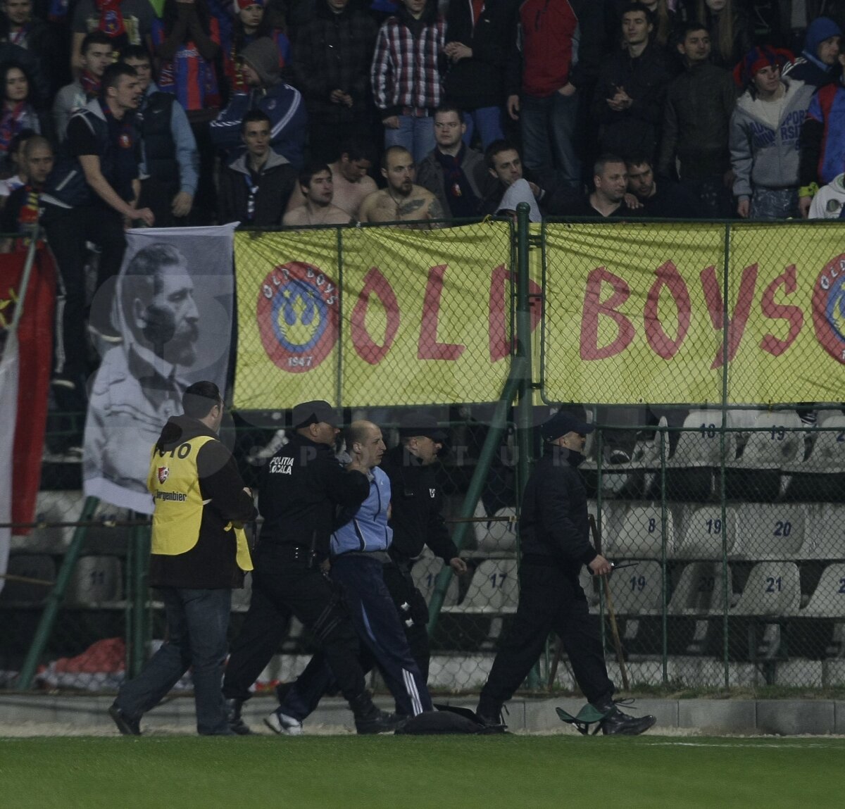 FOTO Pandurii - Steaua 1-1 » Roş-albaştrii se îndepărtează decisiv de titlu