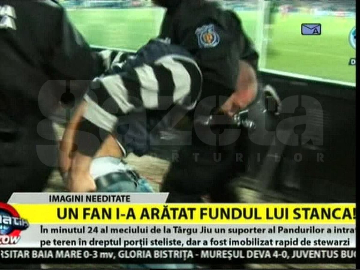 Incidente la Tg. Jiu » Un suporter a pătruns pe teren şi i-a arătat fundul lui Stanca :O