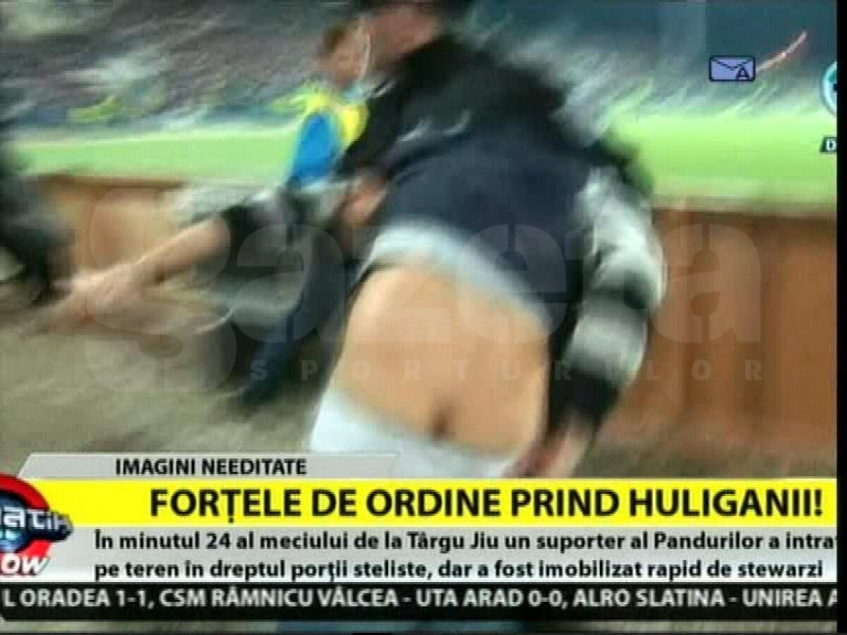 Incidente la Tg. Jiu » Un suporter a pătruns pe teren şi i-a arătat fundul lui Stanca :O