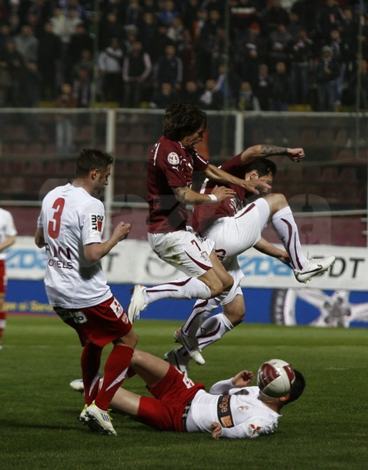 FOTO Fotbal păcălit de 1 aprilie » Rapid - Dinamo 0-0