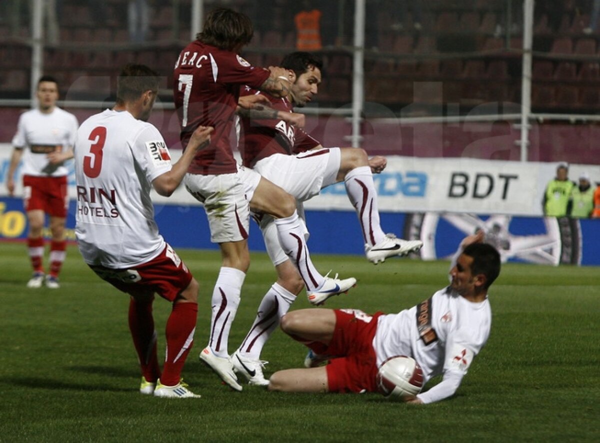 FOTO Fotbal păcălit de 1 aprilie » Rapid - Dinamo 0-0