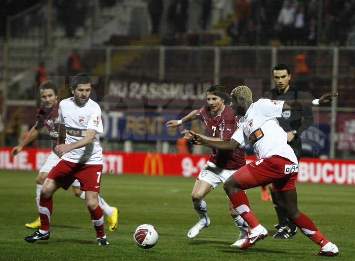 FOTO Fotbal păcălit de 1 aprilie » Rapid - Dinamo 0-0