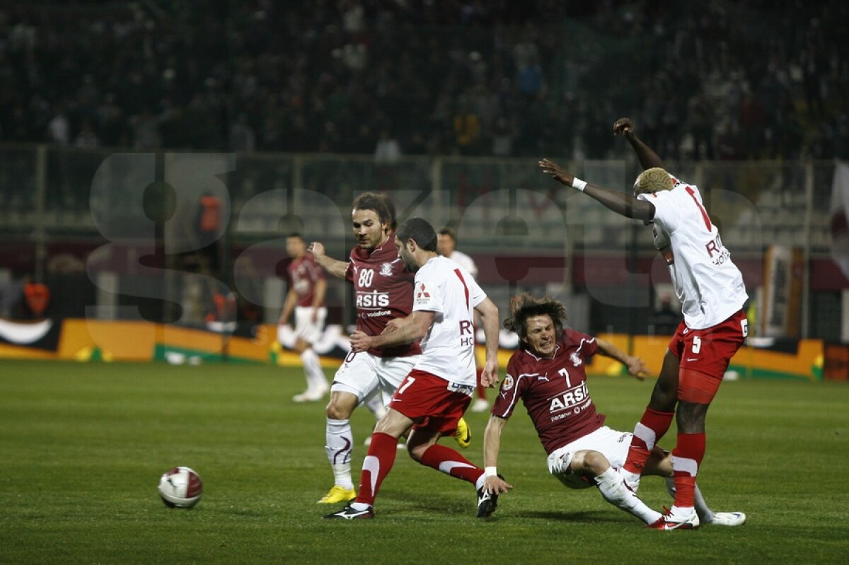 FOTO Fotbal păcălit de 1 aprilie » Rapid - Dinamo 0-0