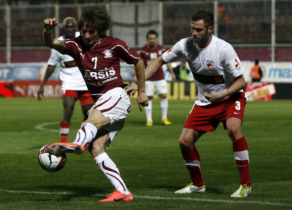 FOTO şi VIDEO Cooperativa "Munca în zadar" » Rapid şi Dinamo se îndepărtează, de mînă, de titlu, scor 0-0