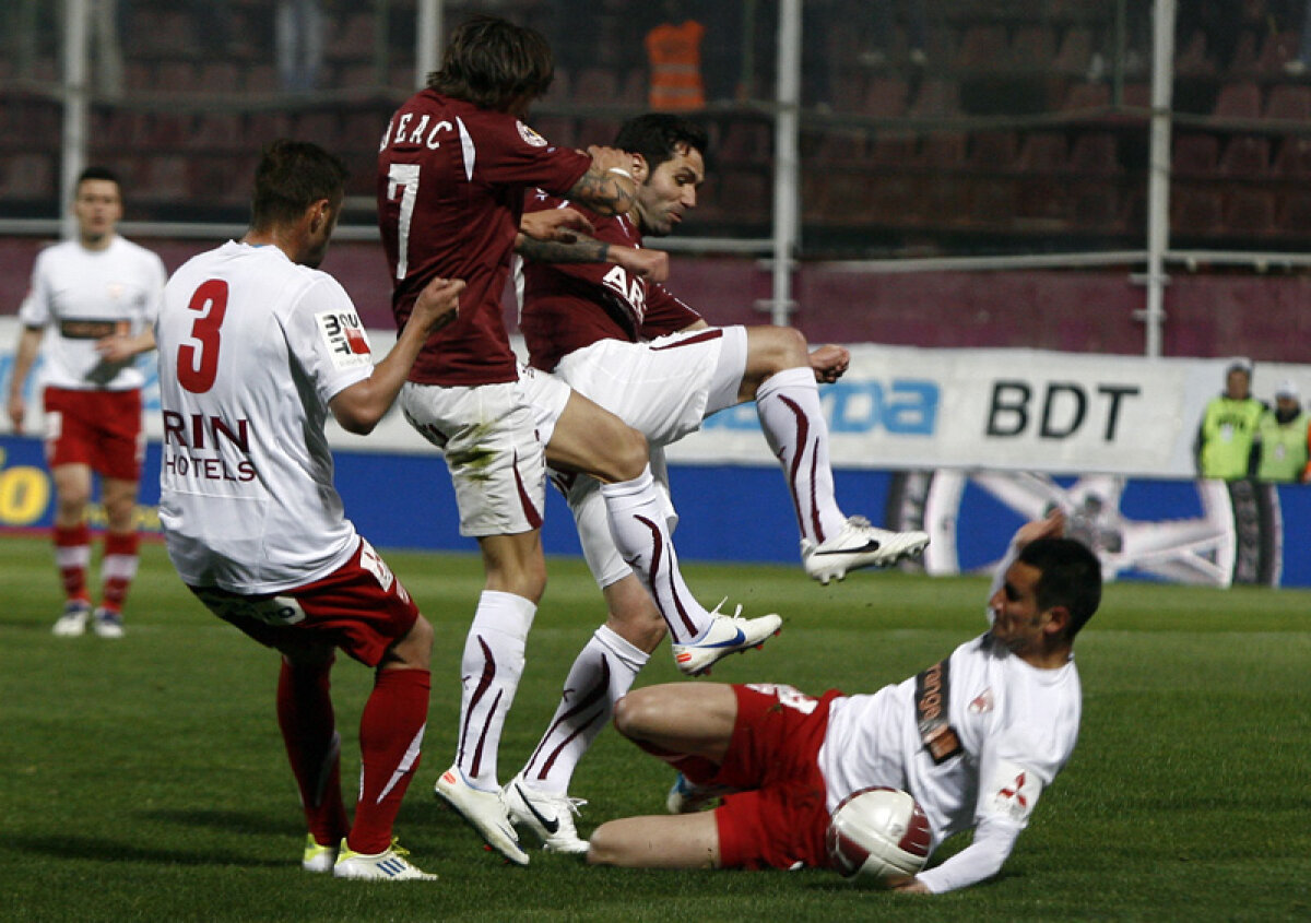 FOTO şi VIDEO Cooperativa "Munca în zadar" » Rapid şi Dinamo se îndepărtează, de mînă, de titlu, scor 0-0