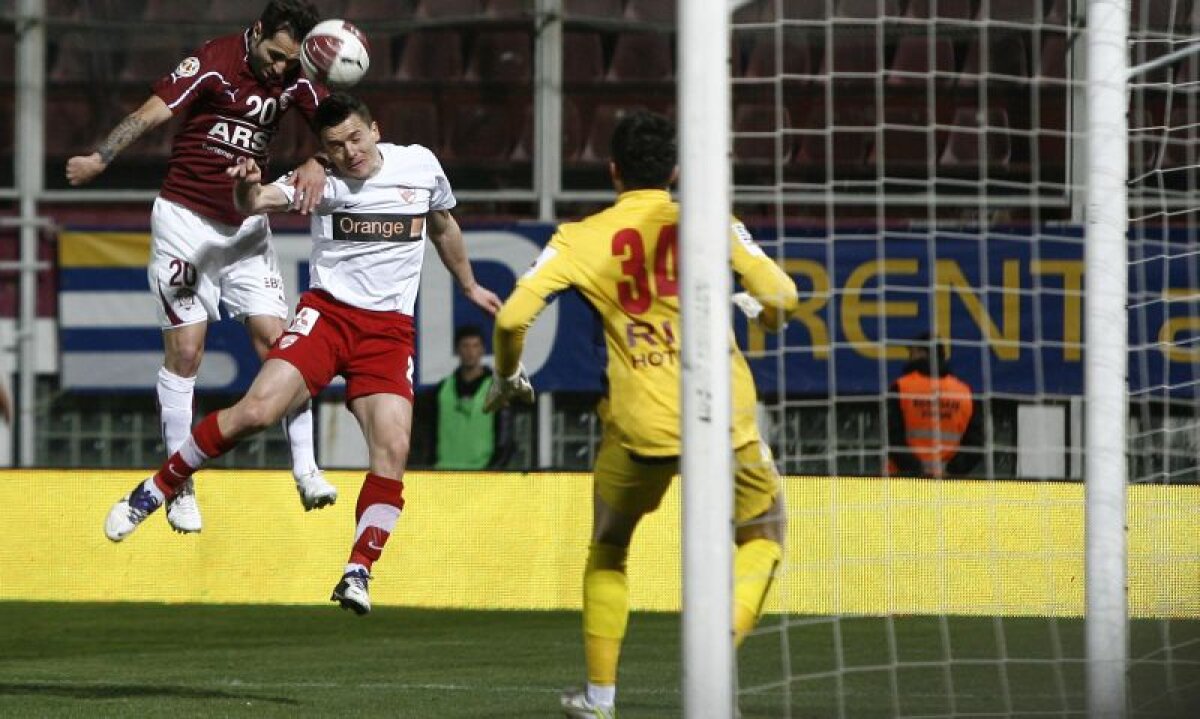 FOTO şi VIDEO Cooperativa "Munca în zadar" » Rapid şi Dinamo se îndepărtează, de mînă, de titlu, scor 0-0