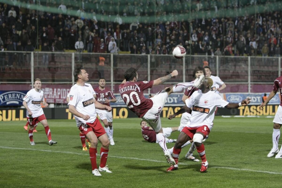 FOTO Grigorie e rapidist autentic » Decît un gol urît, mai bine o foarfecă frumoasă ;)