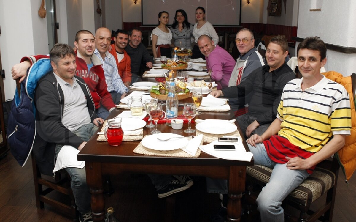 FOTO & VIDEO Belodedici revine în fotbal şi bate tot la 48 de ani! » Fostul internaţional s-a relegitimat în Liga a 4-a