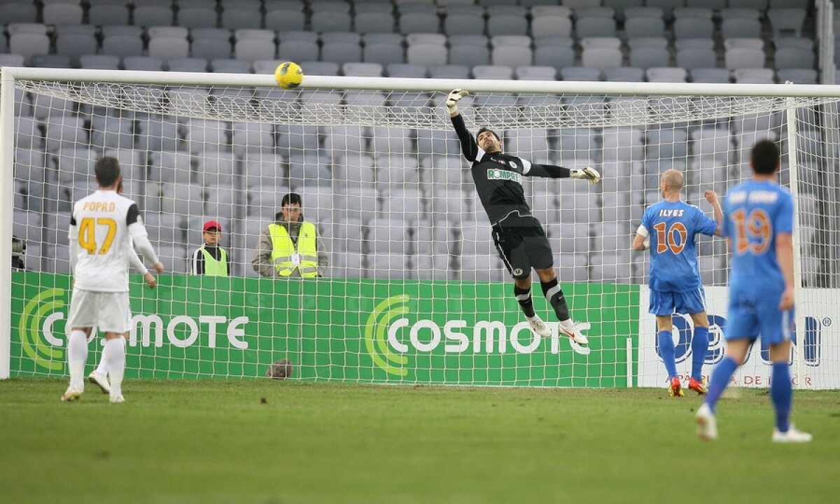 VIDEO şi FOTO Echipa lui Niculescu a învins şi a trecut peste Pandurii » U Cluj - Tg. Mureş 3-1