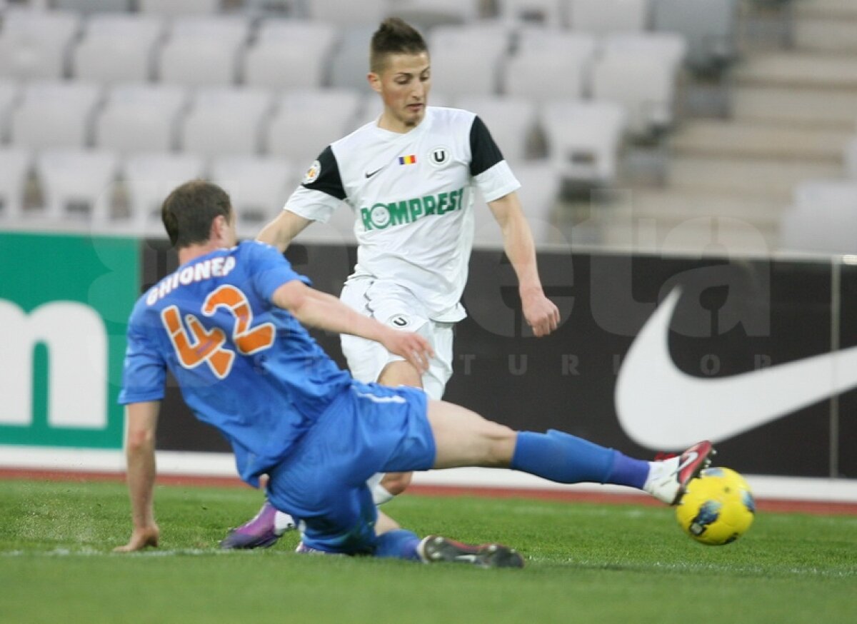 VIDEO şi FOTO Echipa lui Niculescu a învins şi a trecut peste Pandurii » U Cluj - Tg. Mureş 3-1