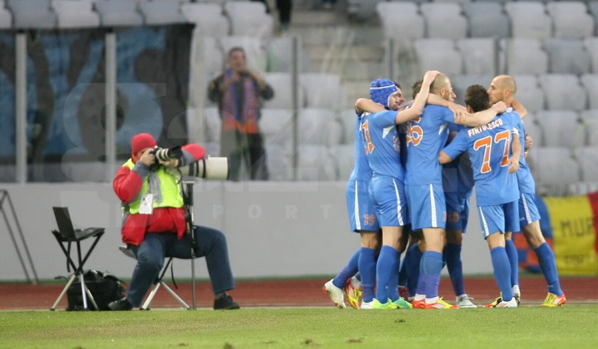 VIDEO şi FOTO Echipa lui Niculescu a învins şi a trecut peste Pandurii » U Cluj - Tg. Mureş 3-1