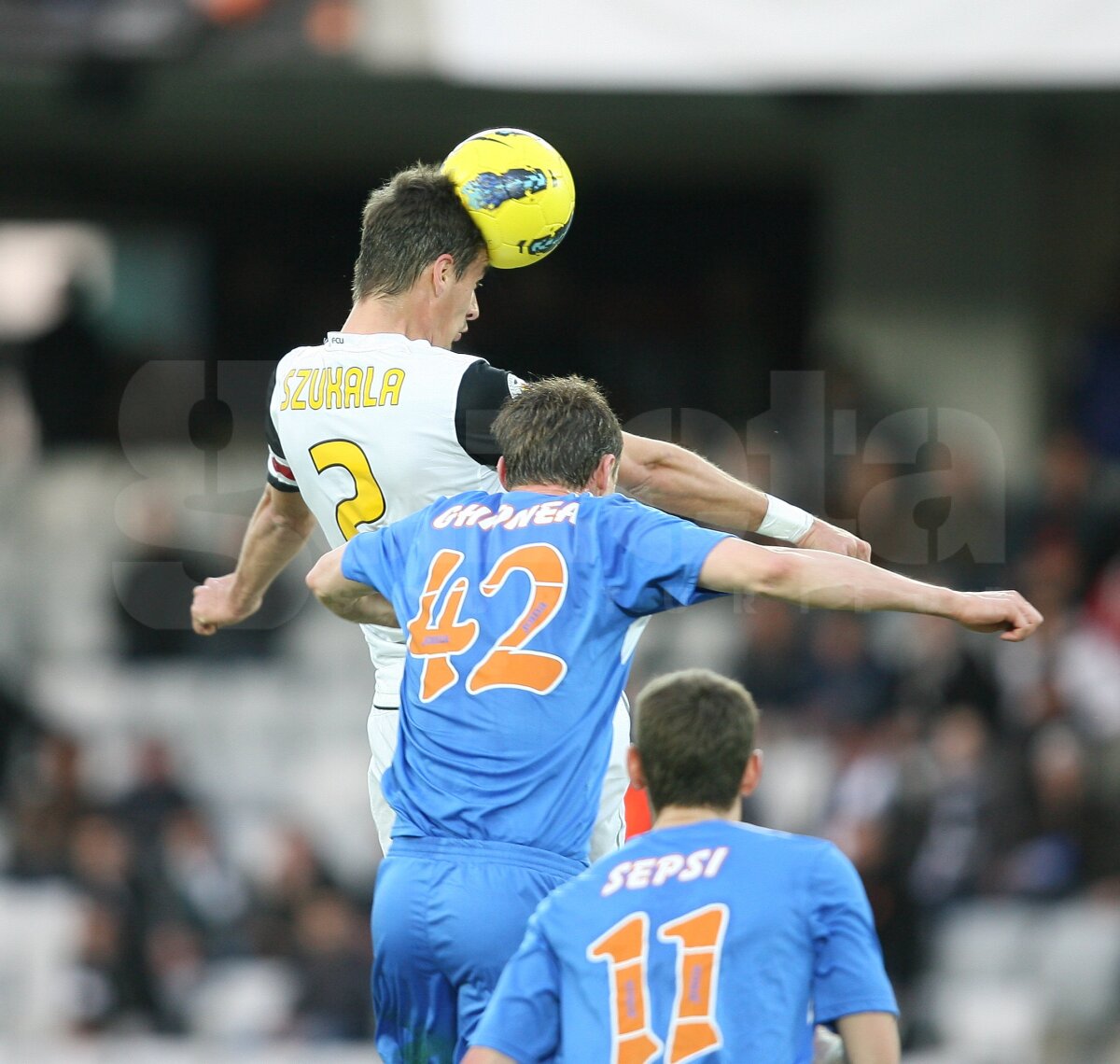 VIDEO Victorie pe maidan » Claudiu Niculescu e neînvins în 4 meciuri pe banca Universităţii
