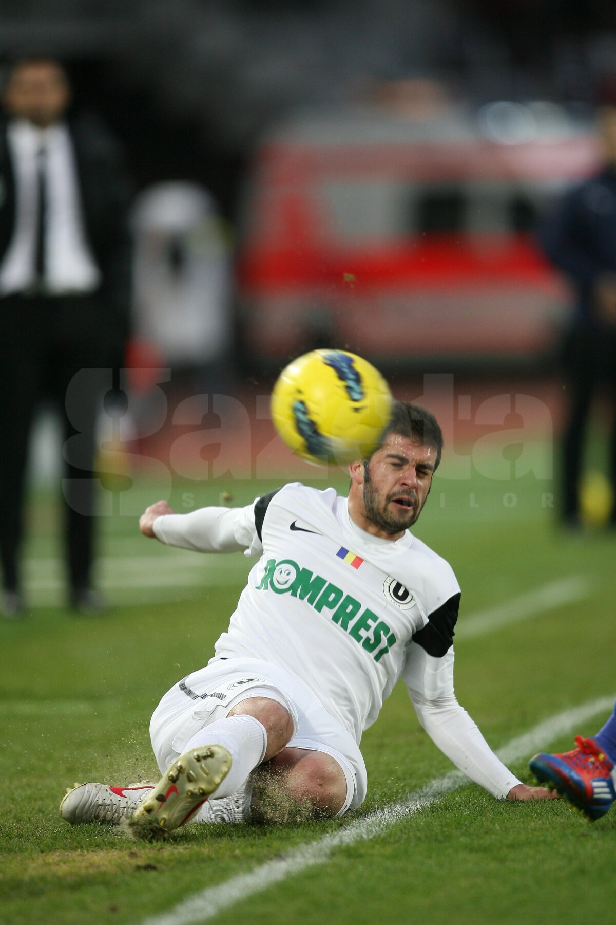 VIDEO Victorie pe maidan » Claudiu Niculescu e neînvins în 4 meciuri pe banca Universităţii