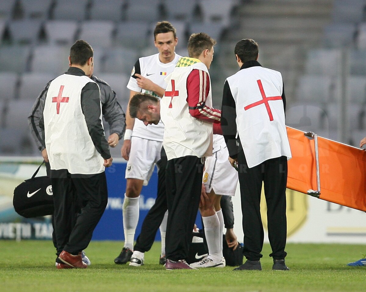 VIDEO Victorie pe maidan » Claudiu Niculescu e neînvins în 4 meciuri pe banca Universităţii