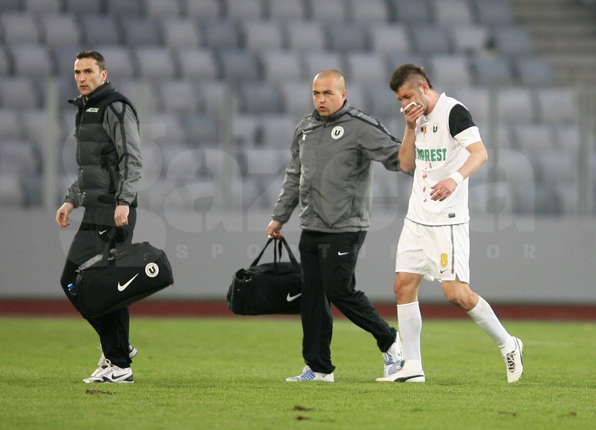 VIDEO Victorie pe maidan » Claudiu Niculescu e neînvins în 4 meciuri pe banca Universităţii