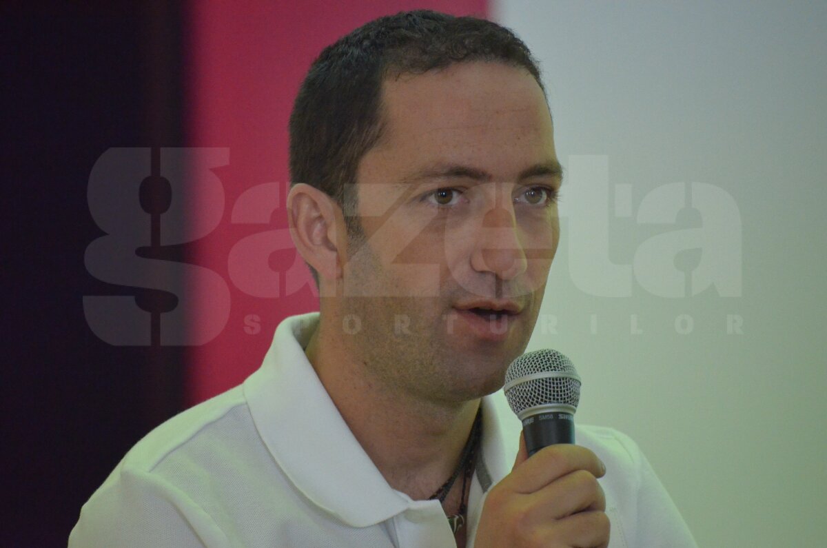 FOTO Cu tricolorul printre nori» Alpinistul Horia Colibăşanu va urca pe cel mai periculos vîrf din lume