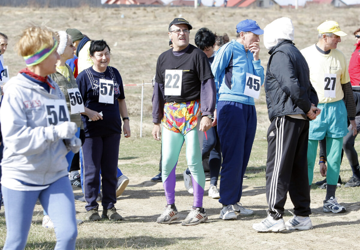 FOTO Cursa fără sfîrşit » Fotoreportaj impresionant de la Crosul Naţional al Veteranilor desfăşurat în week-end la Piteşti