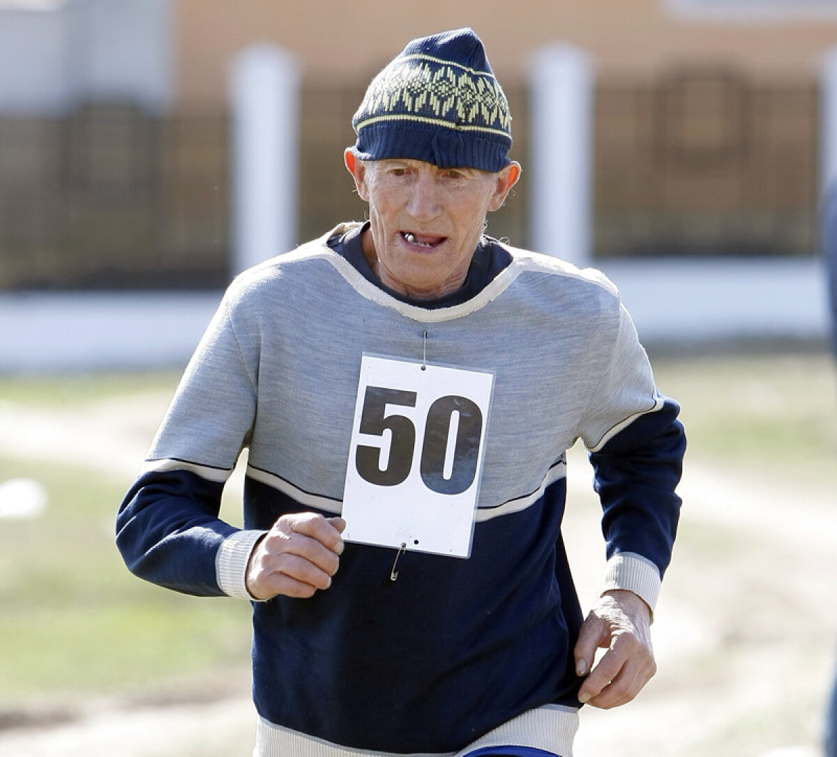 FOTO Cursa fără sfîrşit » Fotoreportaj impresionant de la Crosul Naţional al Veteranilor desfăşurat în week-end la Piteşti