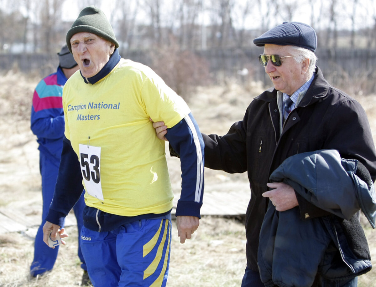 FOTO Cursa fără sfîrşit » Fotoreportaj impresionant de la Crosul Naţional al Veteranilor desfăşurat în week-end la Piteşti