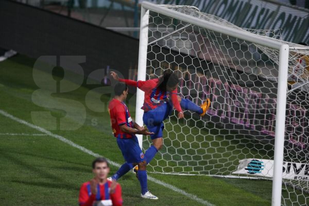 Tatu e noul Dayro Moreno de la Steaua