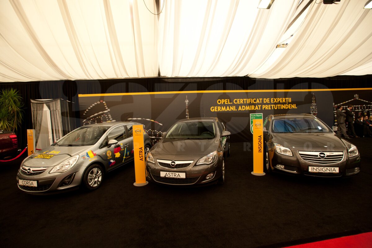 Bine aţi venit la SIAMB 2012! O galerie foto cu cele mai tari modele