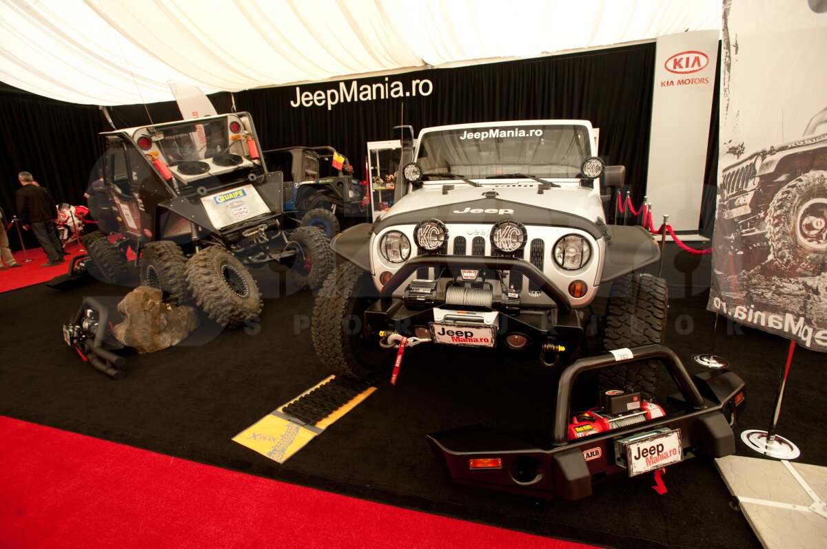 Bine aţi venit la SIAMB 2012! O galerie foto cu cele mai tari modele