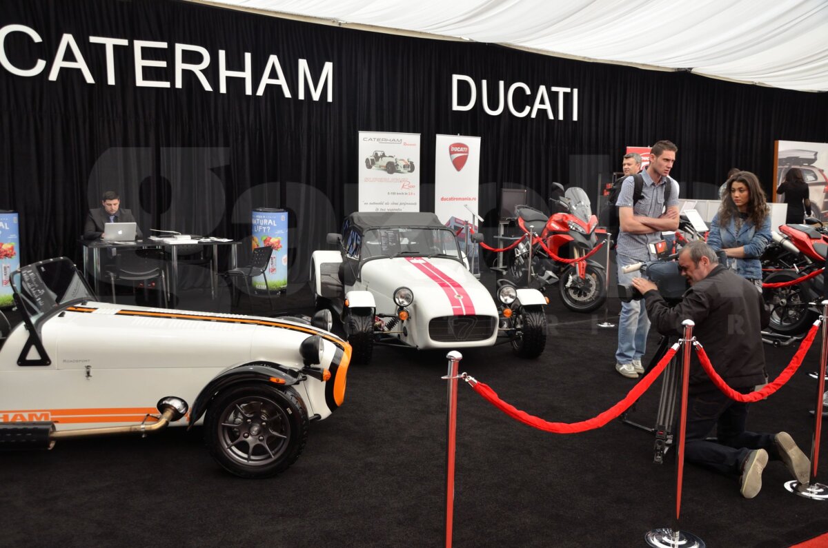 Bine aţi venit la SIAMB 2012! O galerie foto cu cele mai tari modele