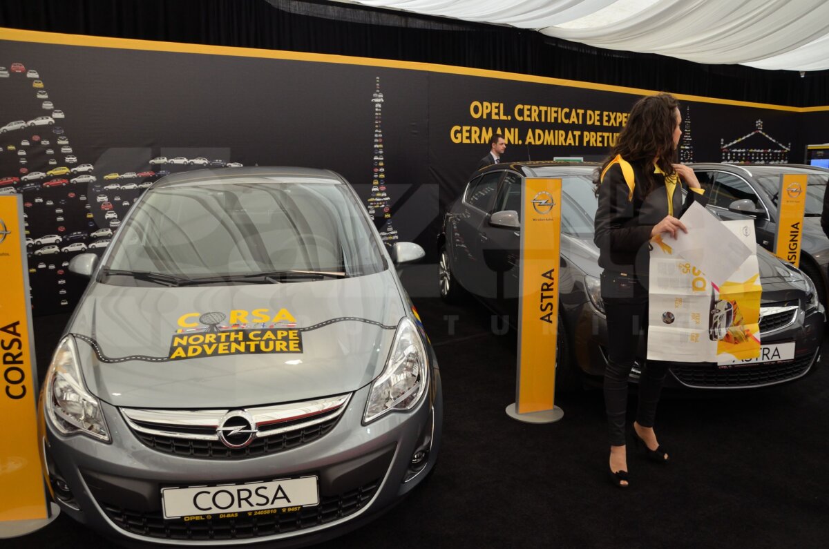 Bine aţi venit la SIAMB 2012! O galerie foto cu cele mai tari modele