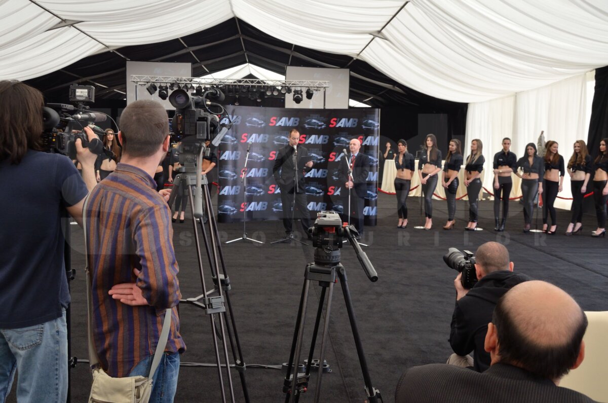 Bine aţi venit la SIAMB 2012! O galerie foto cu cele mai tari modele