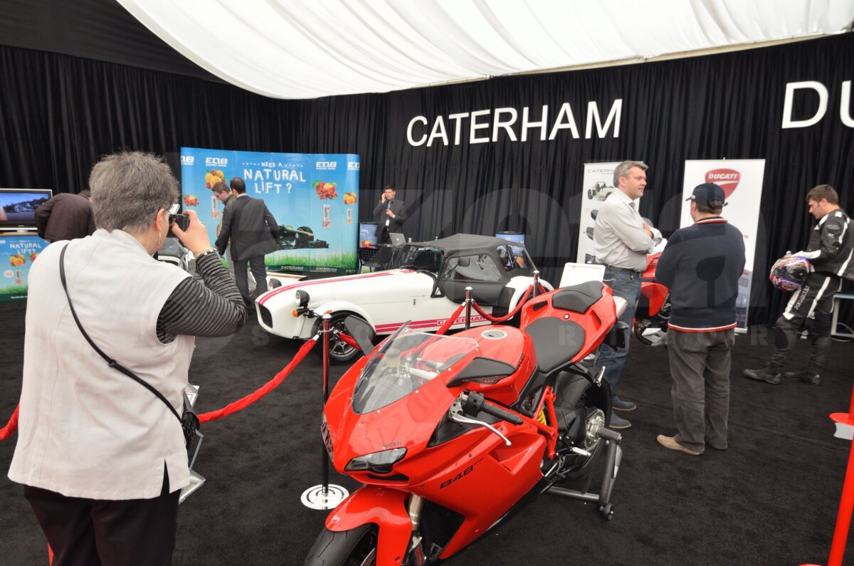 Bine aţi venit la SIAMB 2012! O galerie foto cu cele mai tari modele