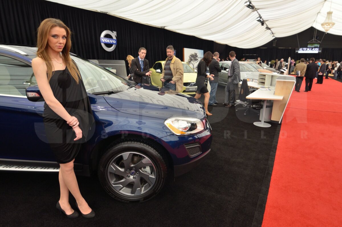 Bine aţi venit la SIAMB 2012! O galerie foto cu cele mai tari modele