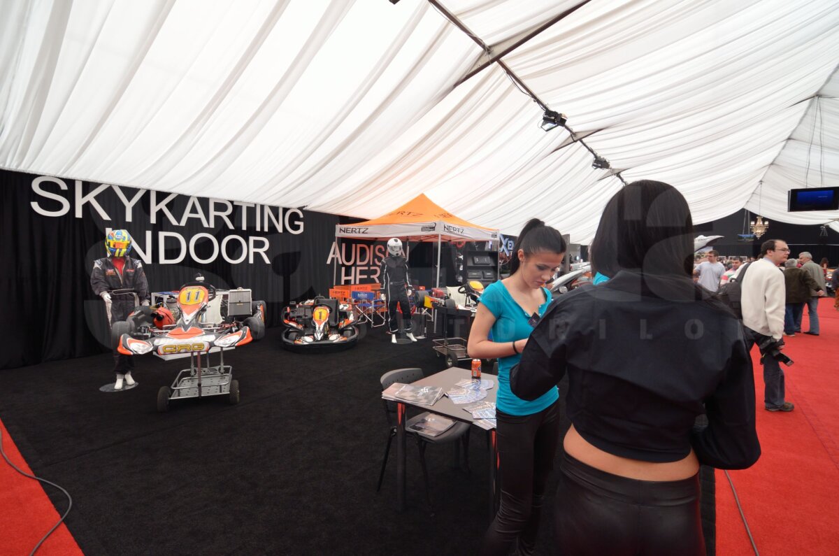 Bine aţi venit la SIAMB 2012! O galerie foto cu cele mai tari modele