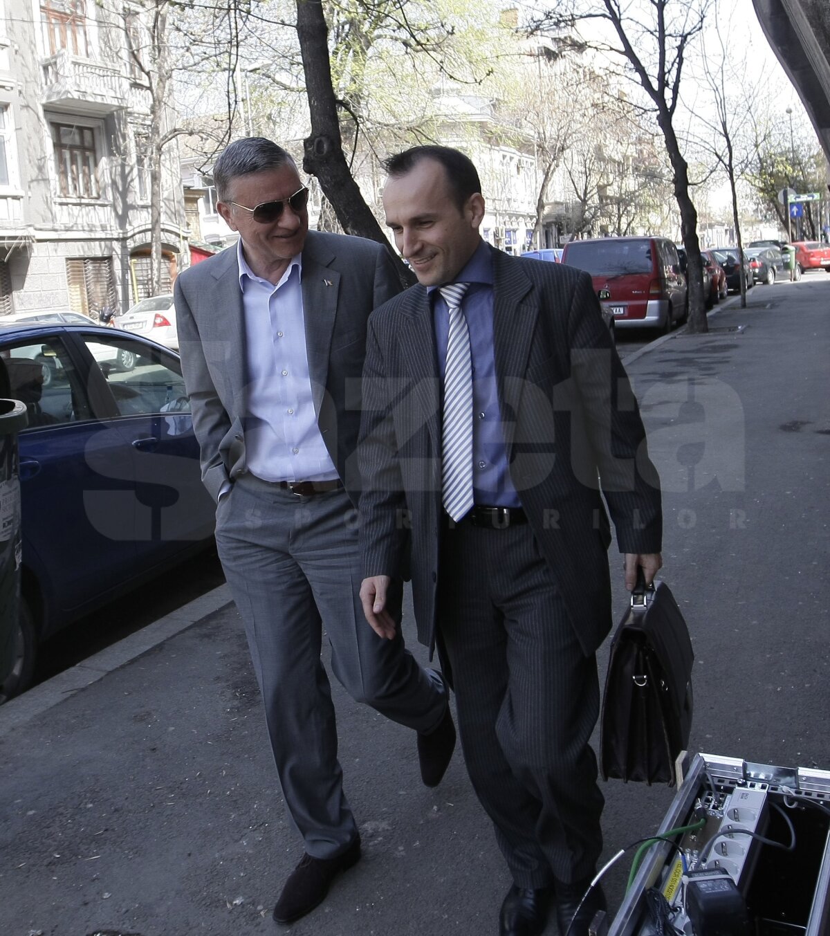 Mircea Sandu a stat 30 de minute la DNA: "Nu se pune seschestru pe sediul FRF"