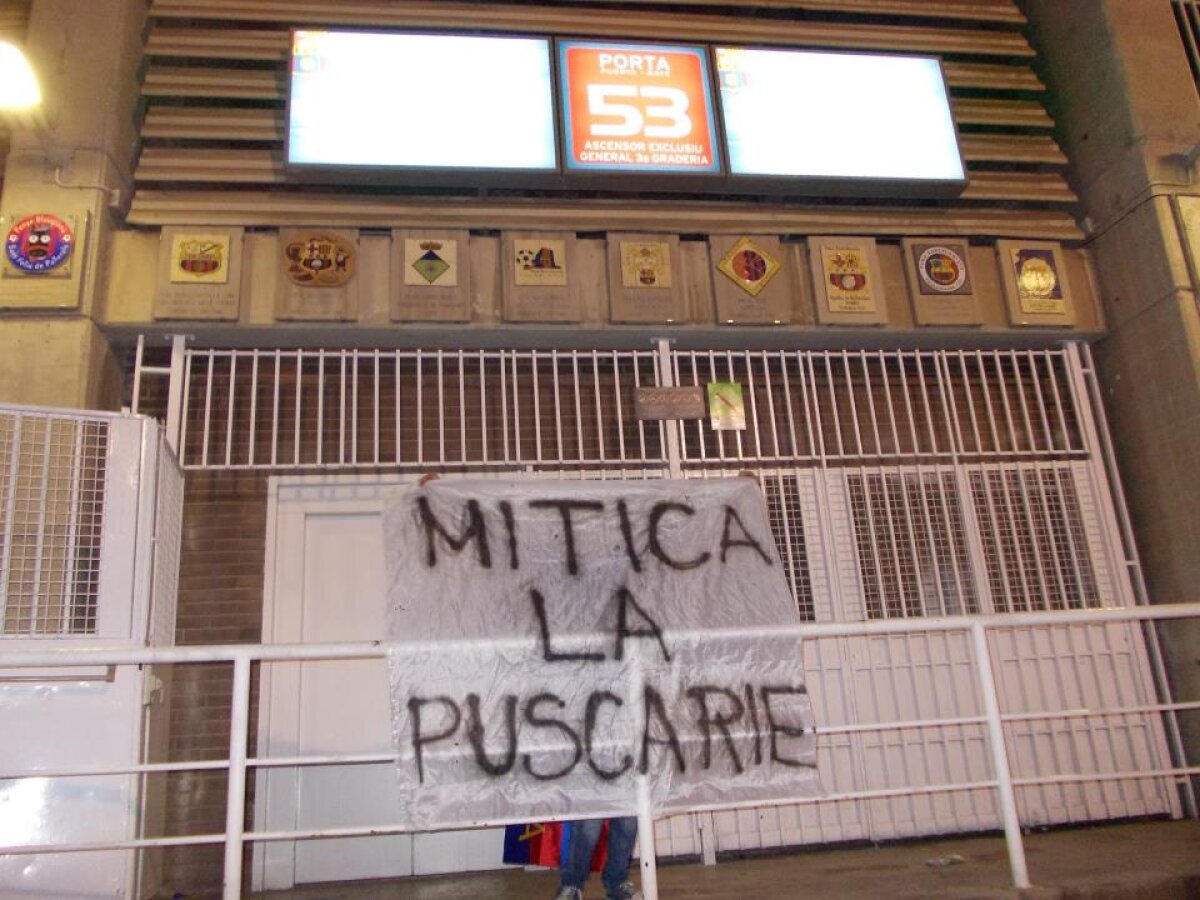 FOTO Campania "Mitică la brutărie" continuă » Contestările au ajuns şi pe Camp Nou!