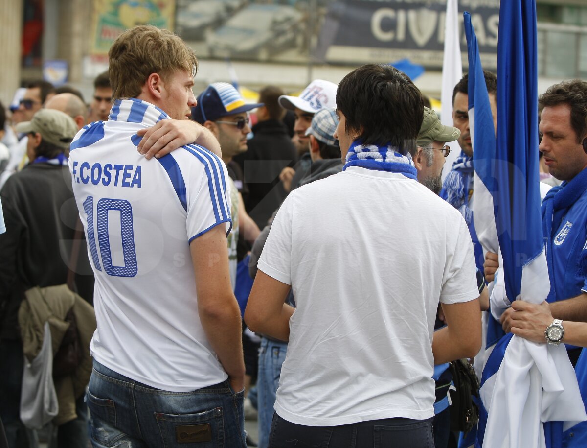 FOTO "Dreptate pentru Universitatea" » Peste 1.000 de suporteri au protestat în Piaţa Prefecturii din Bănie