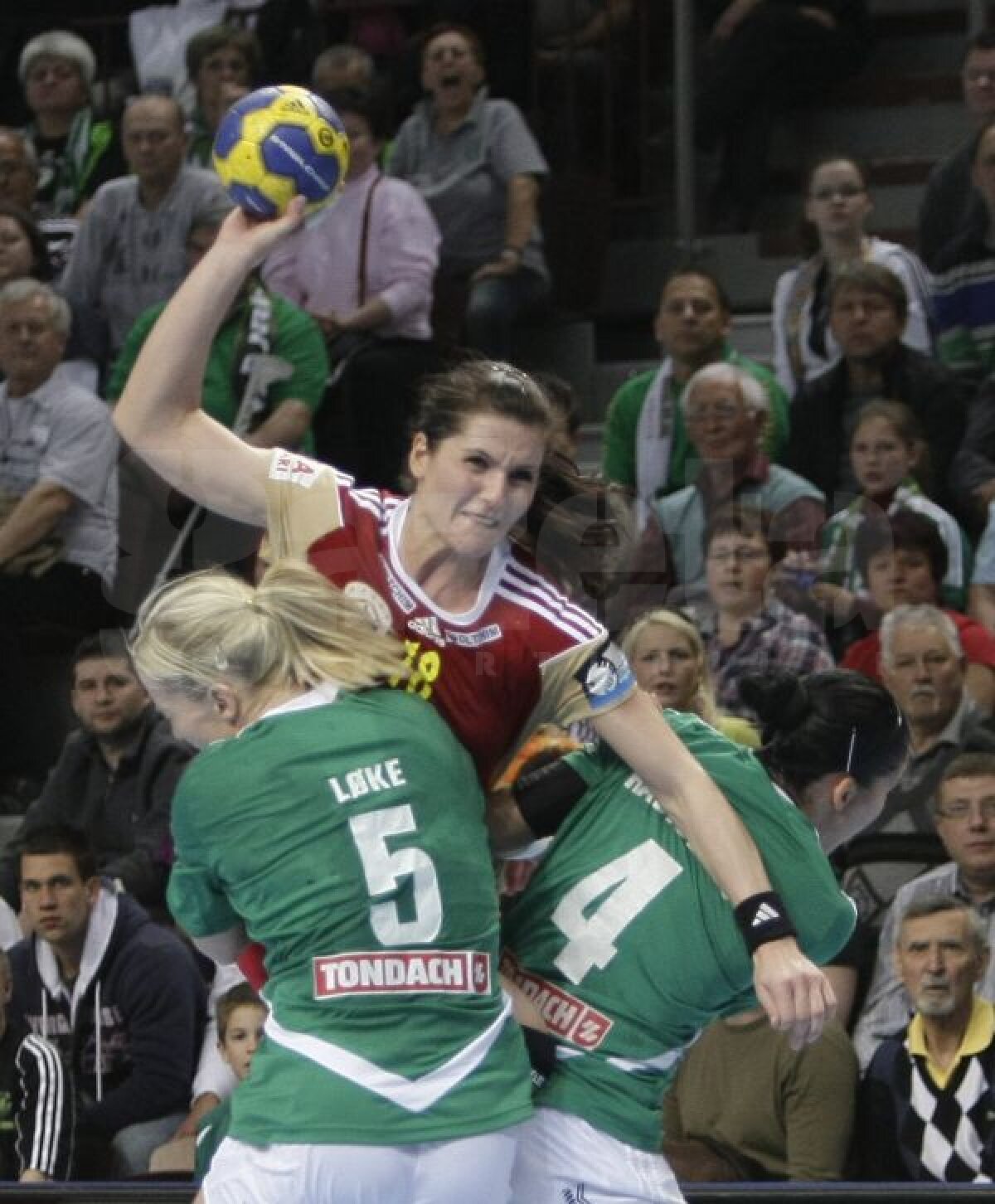 SUPERFOTO Cele mai tari imagini de la Gyor - Oltchim!